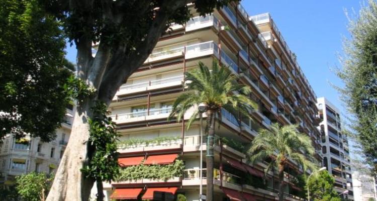 LES FLORALIES  : STUDIO - TERRASSE - VUE DEGAGEE MER