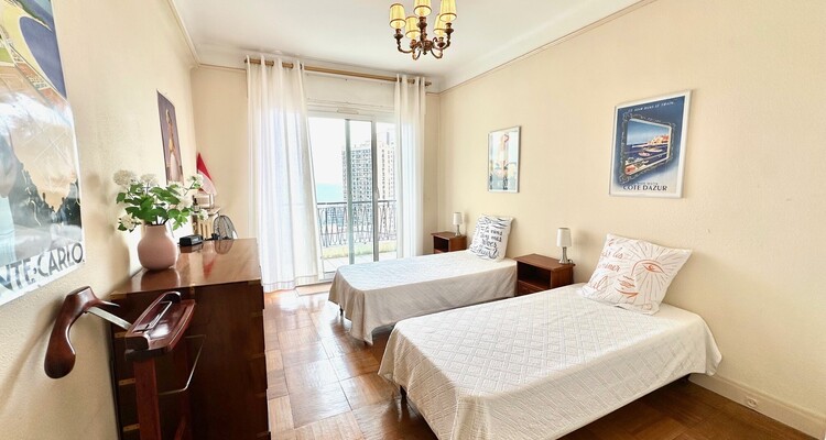 CONTINENTALE: 2 STANZE - TERRAZZE - VISTA SUL MARE