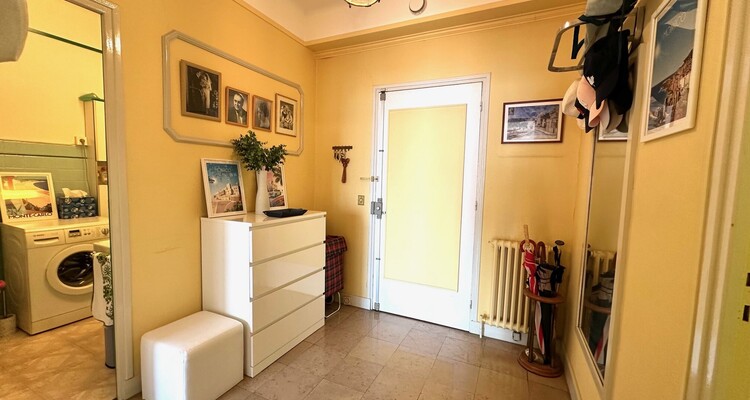 CONTINENTALE: 2 STANZE - TERRAZZE - VISTA SUL MARE