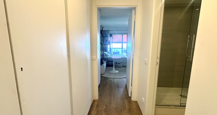 LES FLORALIES : A VENDRE STUDIO - TERRASSE - VUE MER