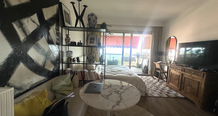 LES FLORALIES : A VENDRE STUDIO - TERRASSE - VUE MER