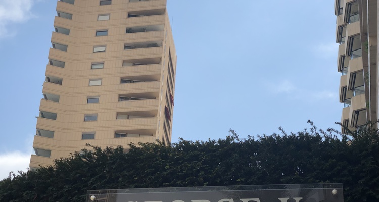 Prestigious office space for rent – Carré d'Or – Le George V