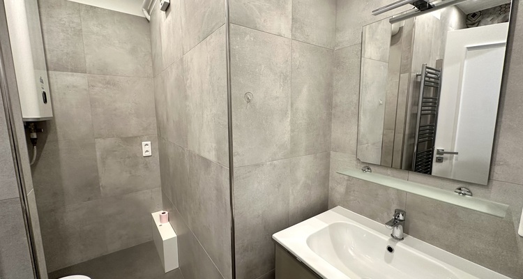 BRABANT: 3 PIECES - VERY GOOD CONDITION