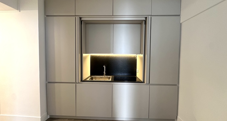 BRABANT: 3 PIECES - VERY GOOD CONDITION