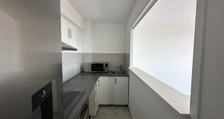 CAP D'AIL FOR RENT: STUDIO - TERRACE WITH SEA VIEW
