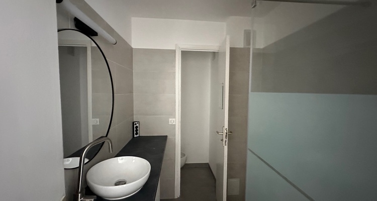 CAP D'AIL FOR RENT: STUDIO - TERRACE WITH SEA VIEW