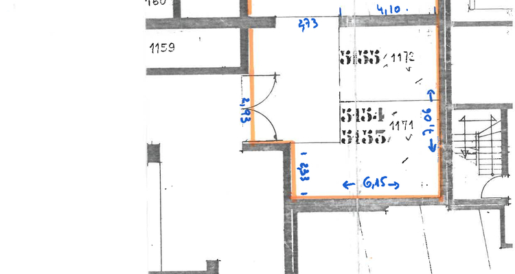Grand emplacement fermé dans le Parc Saint Roman