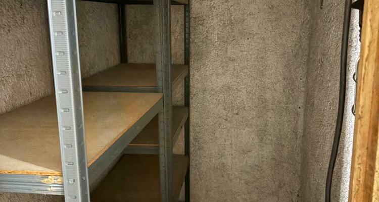 AUTEUIL: CELLAR FOR RENT