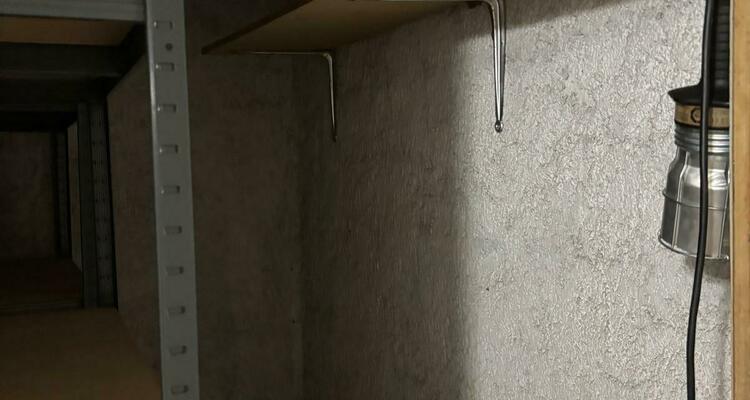 AUTEUIL: CELLAR FOR RENT