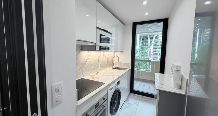 Superbo Trilocale con viste panoramiche sul porto di Monaco, sul mare e sul palazzo