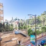 MURS COMMERCIAUX — LES FLORALIES - 1